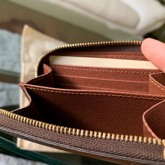 Luis Vuitton Zippy Coin Purse Monogram - Picture 9 of 15